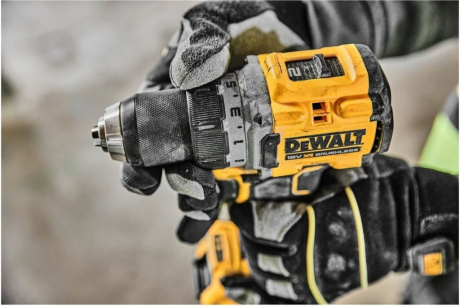 Купить Аккумуляторная дрель-шуруповерт DeWalt DCD800P2T-QW фото №7